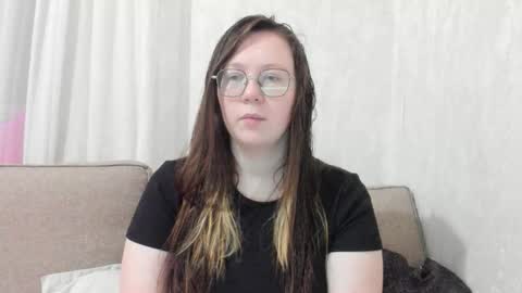 Lily Chays online show from January 10, 1:32 am