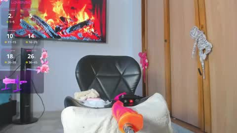   online show from April 22, 5:32 pm