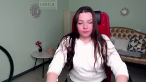 Lily online show from February 5, 2:16 pm