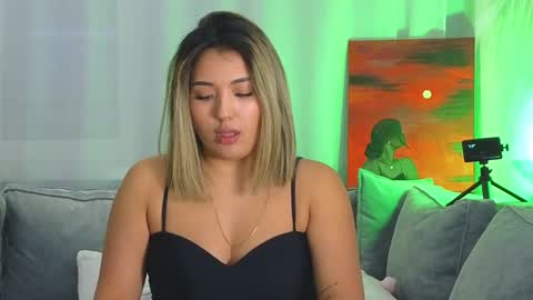 Snapshot of lily_foster_ chatting on January 23, 6:24 pm Lily online show from January 23, 6:24 pm