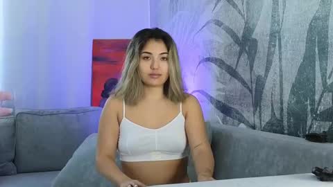 Snapshot of lily_foster_ chatting on March 8, 6:30 am Lily online show from March 8, 6:30 am
