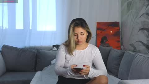 Snapshot of lily_foster_ chatting on January 9, 7:31 am Lily online show from January 9, 7:31 am