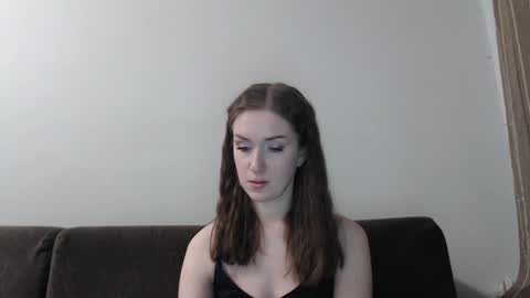 lily_love_x online show from February 21, 11:27 pm