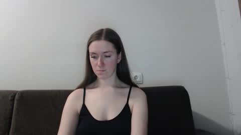 lily_love_x online show from November 27, 4:48 am