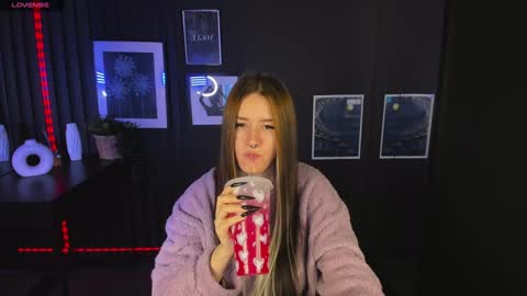 Snapshot of lily_moonlight chatting on December 30, 11:26 am Lily online show from December 30, 11:26 am