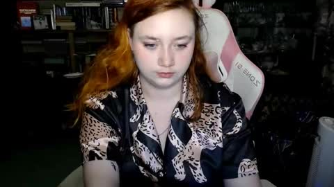 Snapshot of lily_shamy chatting on September 30, 6:02 pm Alice online show from September 30, 6:02 pm