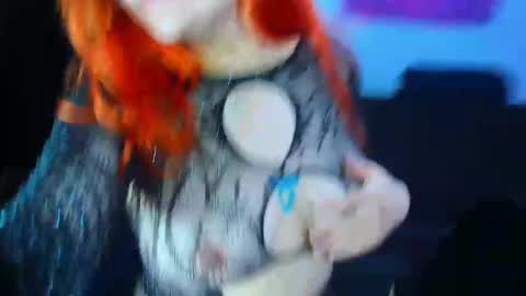 Snapshot of lily_stone04 chatting on October 21, 5:33 am lily_stone04 online show from October 21, 5:33 am