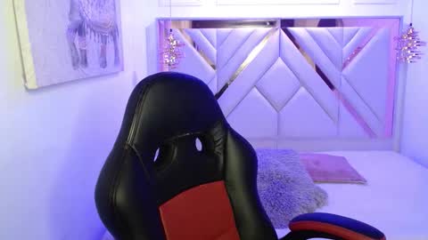 lily_tk online show from February 18, 3:38 am