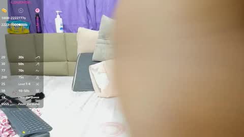 Lily online show from February 6, 6:22 pm