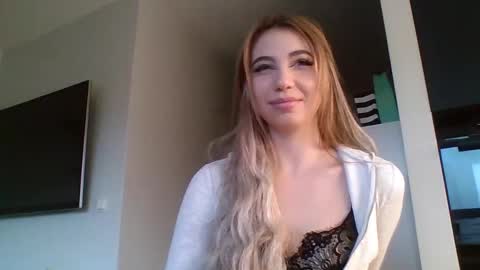 Lily online show from January 16, 3:19 pm