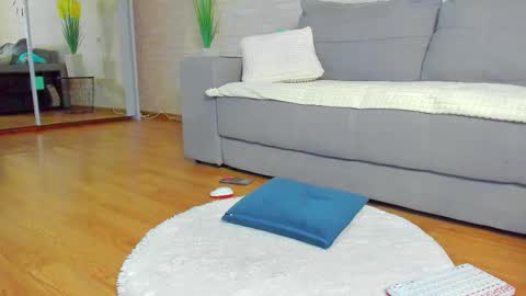 lilyt_007 online show from November 13, 2:10 am