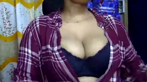 limaakter246618 online show from October 23, 7:09 pm