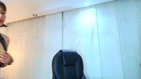  Lina Bedoya  online show from March 3, 11:49 am