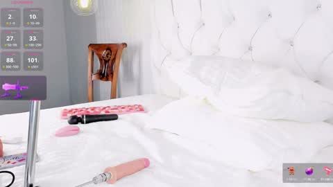 Lyn online show from December 19, 2:23 am