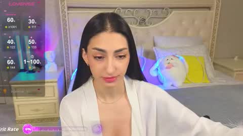 Lina Robbins  online show from January 18, 4:09 am