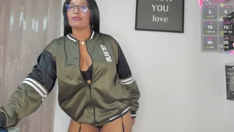 Snapshot of lina_sanchezih chatting on January 27, 2:57 pm LINA SANCHEZ online show from January 27, 2:57 pm
