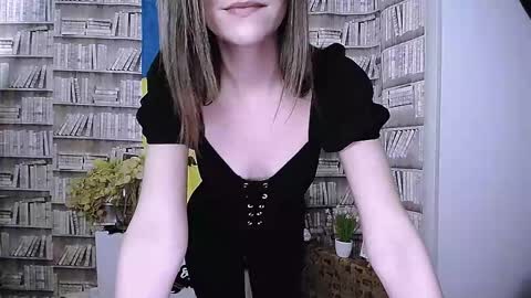 Lina online show from October 27, 8:21 am