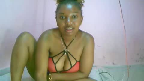 linah1123 online show from October 14, 11:29 pm