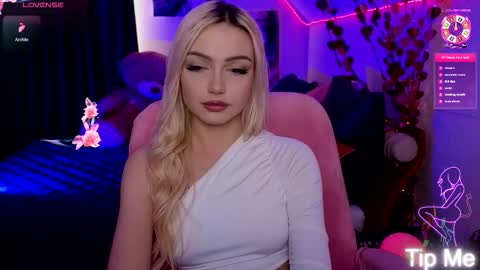 I am Lina online show from March 6, 2:45 pm