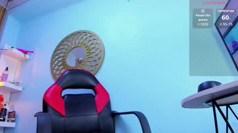 L I N A  online show from October 20, 3:31 am