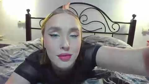 Lina online show from July 7, 9:06 pm