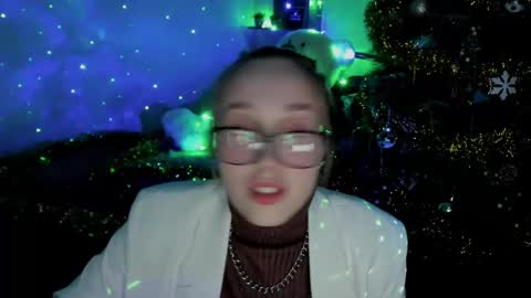 Snapshot of linatruly chatting on January 2, 7:29 pm Lina online show from January 2, 7:29 pm