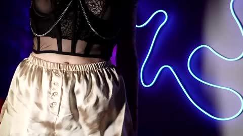 LinaVelle online show from May 16, 9:03 pm