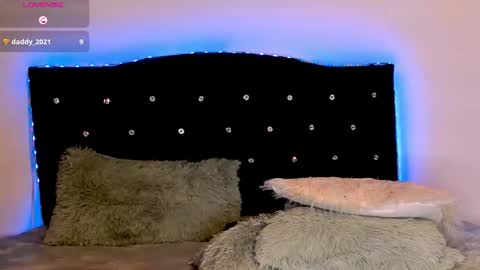 Snapshot of linda_alana chatting on September 30, 11:20 pm Alana online show from September 30, 11:20 pm