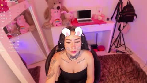 Snapshot of linda_milleer_ chatting on October 19, 11:29 pm Lindaa maria online show from October 19, 11:29 pm