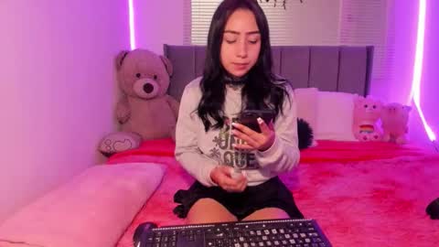 Snapshot of linda_milleer_ chatting on September 28, 9:53 pm Lindaa maria online show from September 28, 9:53 pm