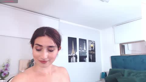 Maria Paula online show from February 25, 12:15 pm