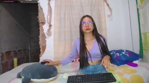 naomi online show from December 26, 11:57 pm