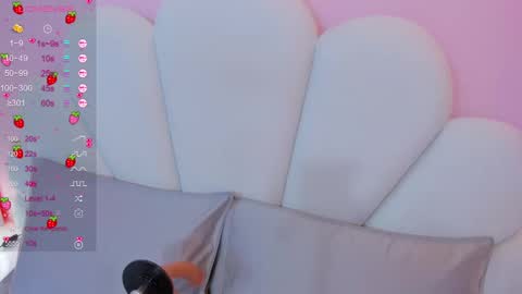 Snapshot of linda_sofi__ chatting on February 27, 7:37 pm linda_sofi__ online show from February 27, 7:37 pm