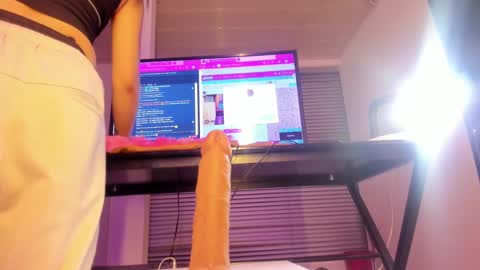 linda miller online show from March 4, 5:00 am