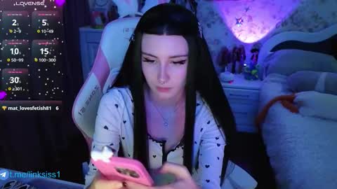 linksiss online show from December 2, 9:06 pm