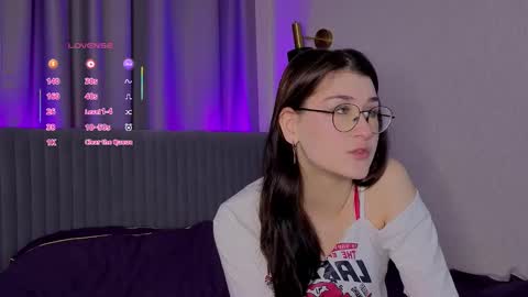 Welcome honey  Im Linna 3 online show from November 8, 6:40 am