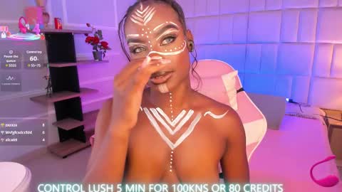 Snapshot of linsyadams chatting on February 22, 9:53 pm online show from February 22, 9:53 pm
