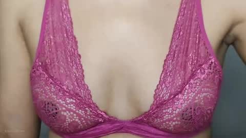 Lipnotize by Avesso online show from June 14, 10:54 pm