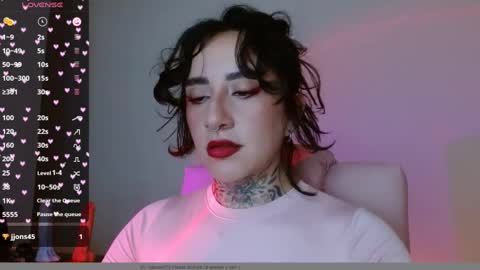 Snapshot of lisa_avila_ chatting on December 24, 12:11 am Lisa online show from December 24, 12:11 am