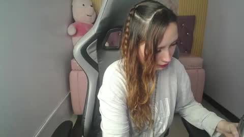 Lisa online show from February 18, 2:43 am