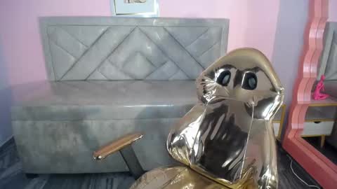 Lisa online show from February 5, 8:17 am