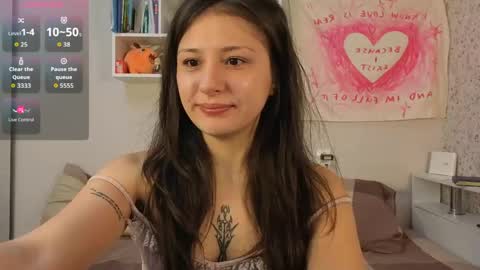 Lisa online show from April 16, 9:09 am