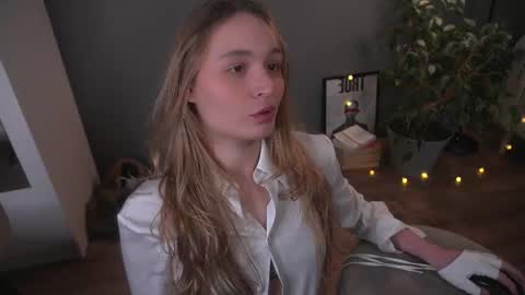 Elisabeth or Lisa online show from December 22, 8:34 pm