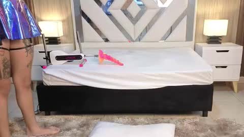 lisa_sweetas online show from February 28, 1:38 am