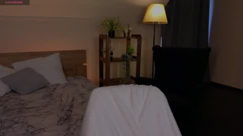 lisaaaliss online show from May 7, 10:41 am