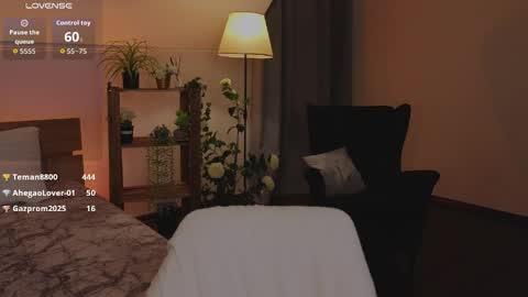 lisaaaliss online show from April 23, 12:29 pm