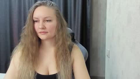 Lisa online show from October 27, 10:15 pm