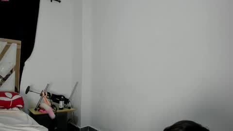 lissa_petitee online show from April 5, 8:52 pm