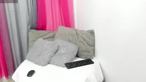 Snapshot of lissavillalobos chatting on March 6, 4:49 pm lissa online show from March 6, 4:49 pm