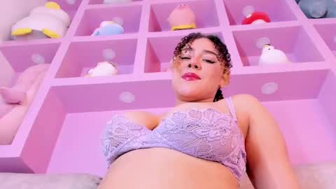 Snapshot of lissyconan chatting on February 21, 7:43 pm lissyconan online show from February 21, 7:43 pm